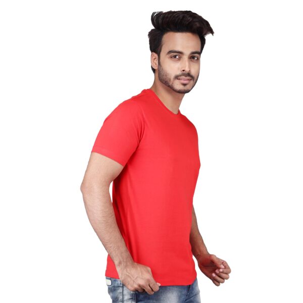 Men Solid Round Neck Pure Cotton Red T-Shirt - Image 3