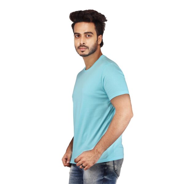 Men Solid Round Neck Pure Cotton Sky Blue T-Shirt - Image 3