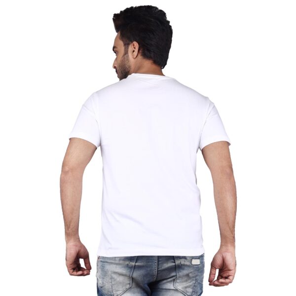 Men Solid Round Neck Pure Cotton White T-Shirt - Image 5